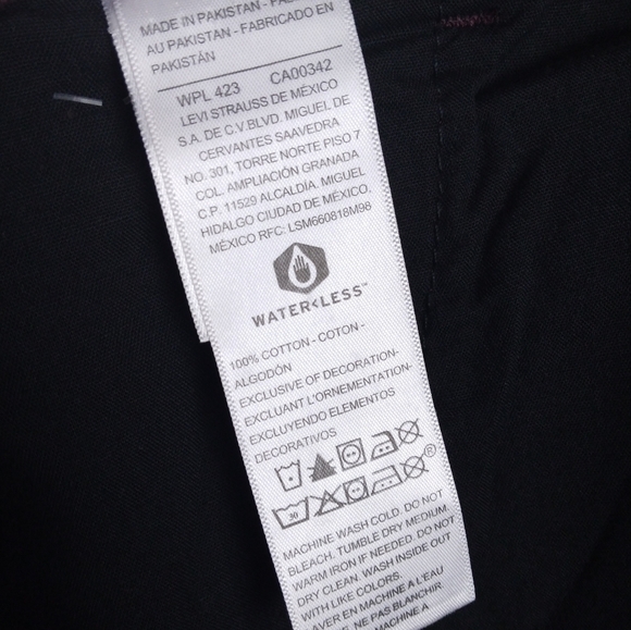 LEVI'S Denizen High-Rise Loose Taper Corduroy Pant in Burgundy - Picture 11 of 12